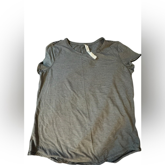 🖤 Lululemon Love Tee – Size 8 – Curved Hem Stripe - Picture 1 of 2